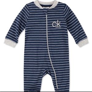 Calvin Klein Baby Boys
Striped Coverall - Navy/Heather
Gray, 0-3 Months